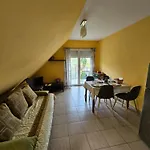 Easy Apartmanhaz *