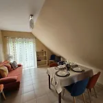 Easy Apartmanhaz Apartament