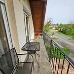 Apartment Easy Apartmanhaz *