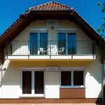 Apartment Easy Apartmanhaz