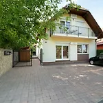 Easy Apartmanhaz
