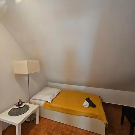 Apartment Easy Apartmanhaz *