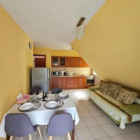 Apartment Easy Apartmanhaz Keszthely