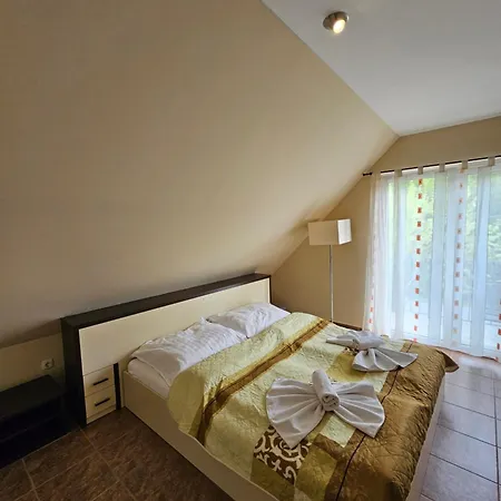 Easy Apartmanhaz *