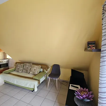 Easy Apartmanhaz Lejlighed Keszthely