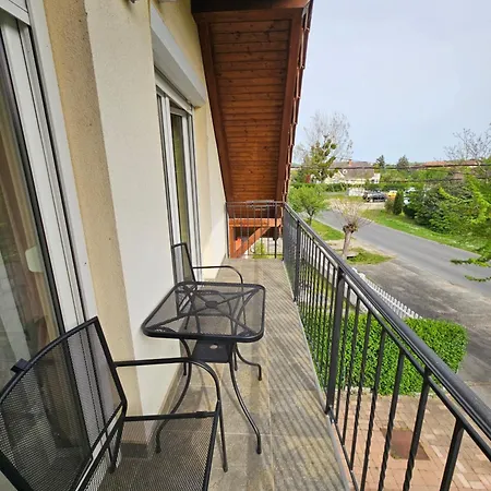 Apartament Easy Apartmanhaz *