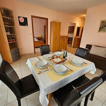 Easy Apartmanhaz Keszthely