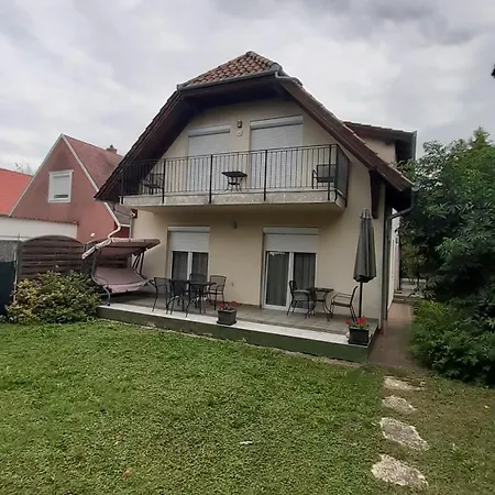 Easy Apartmanhaz Lejlighed Keszthely