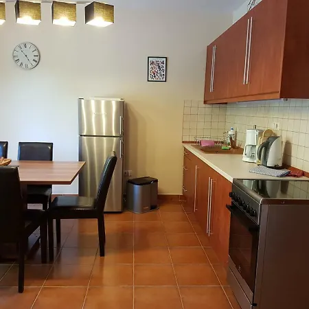 Lejlighed Easy Apartmanhaz